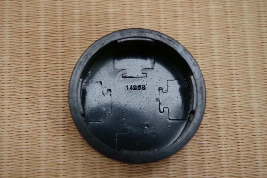 ライカ ズマロン 35㎜ F3.5 1955年製 純正フードIROOA付き - メルカリ