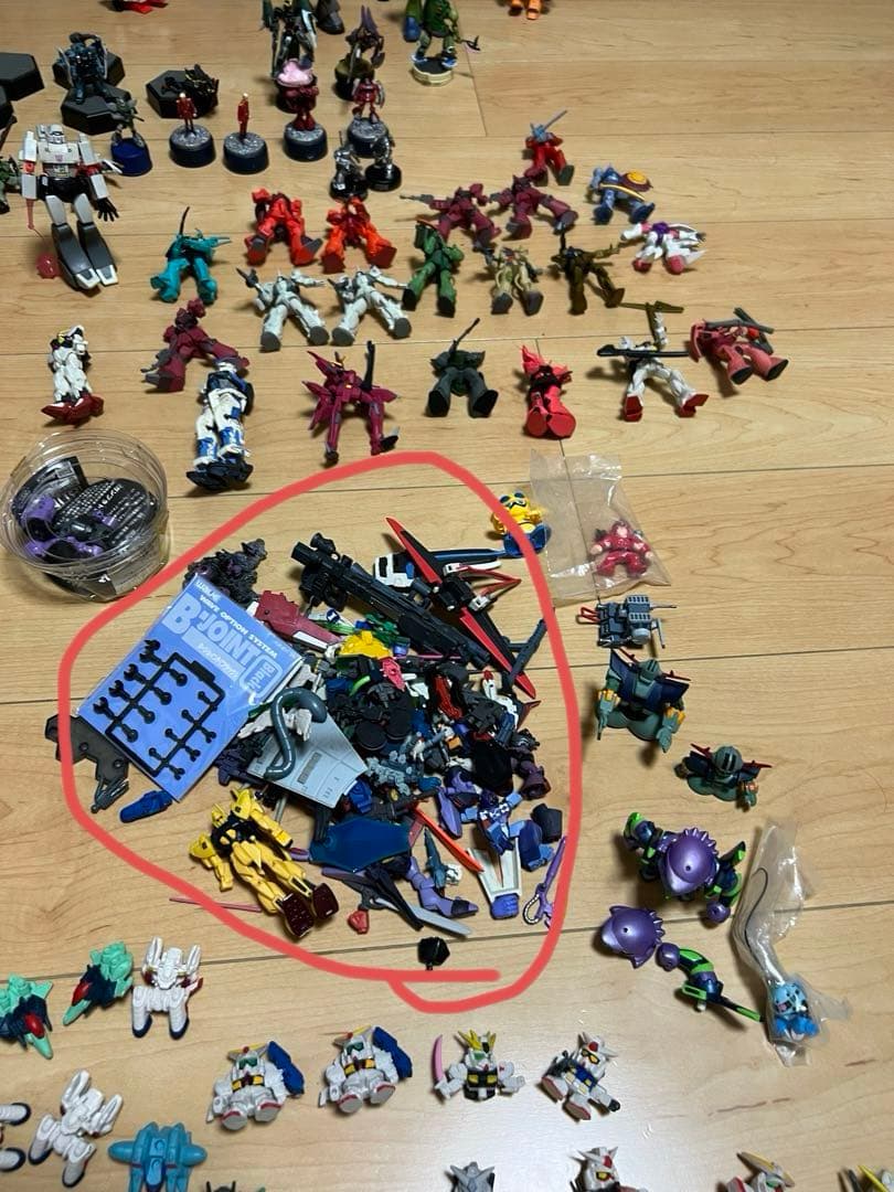 コンバージ　ガンダムのフィギュア