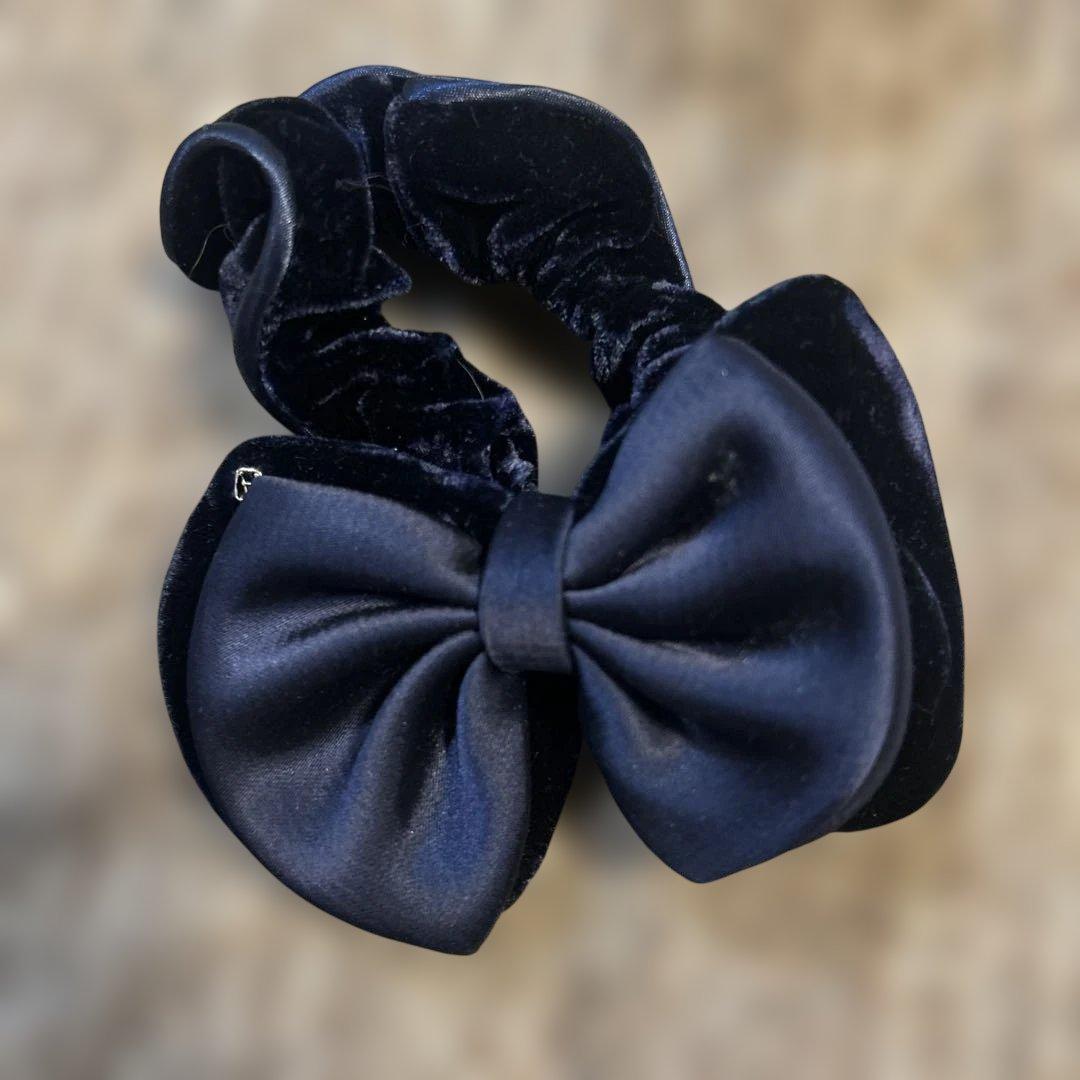 新品同様 アレクサンドルドゥパリ ベルベット リボン シュシュ 紺色