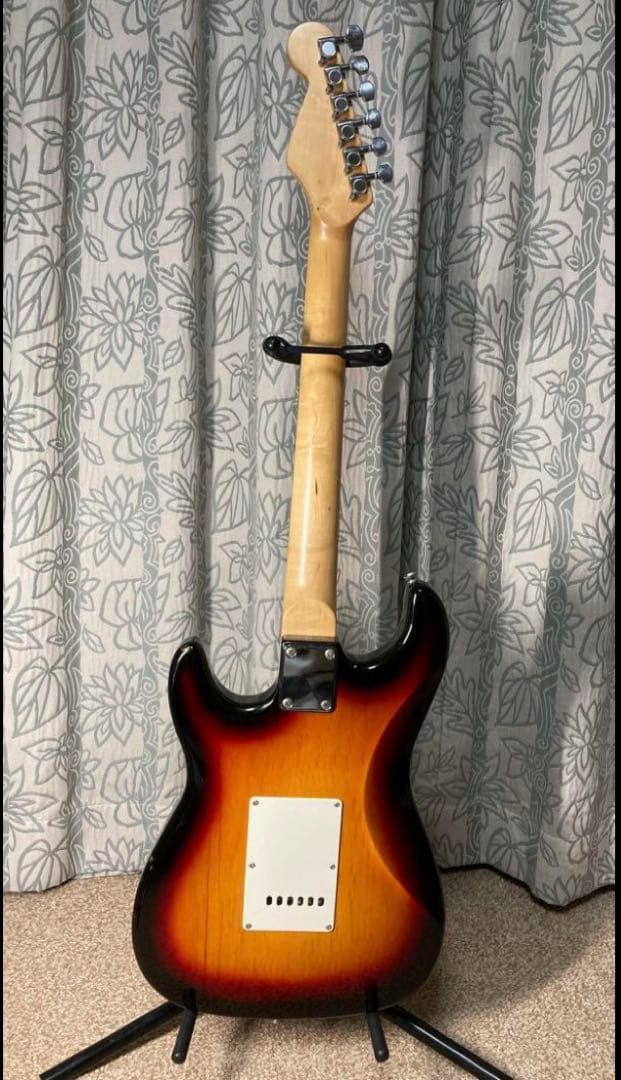 SX エレキギター サンバースト スタンド付き キズ有り ベルト付