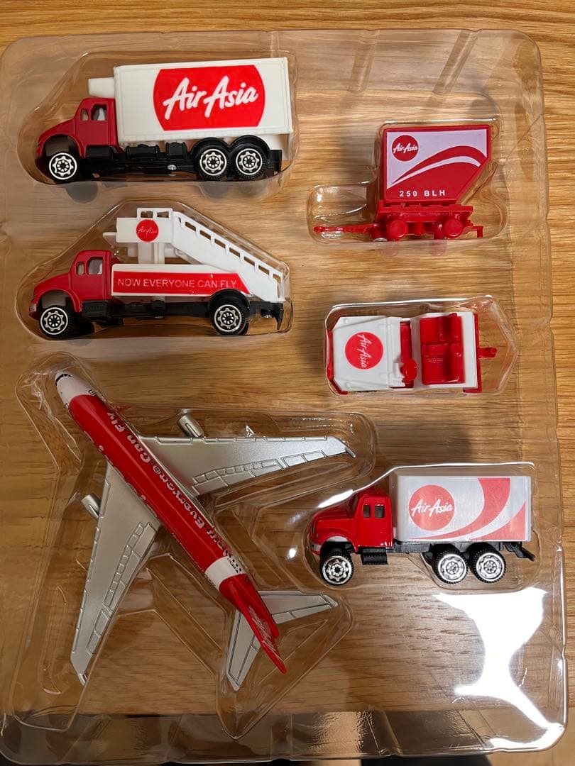 AirAsia 空港プレイセット 1:87スケール - メルカリ