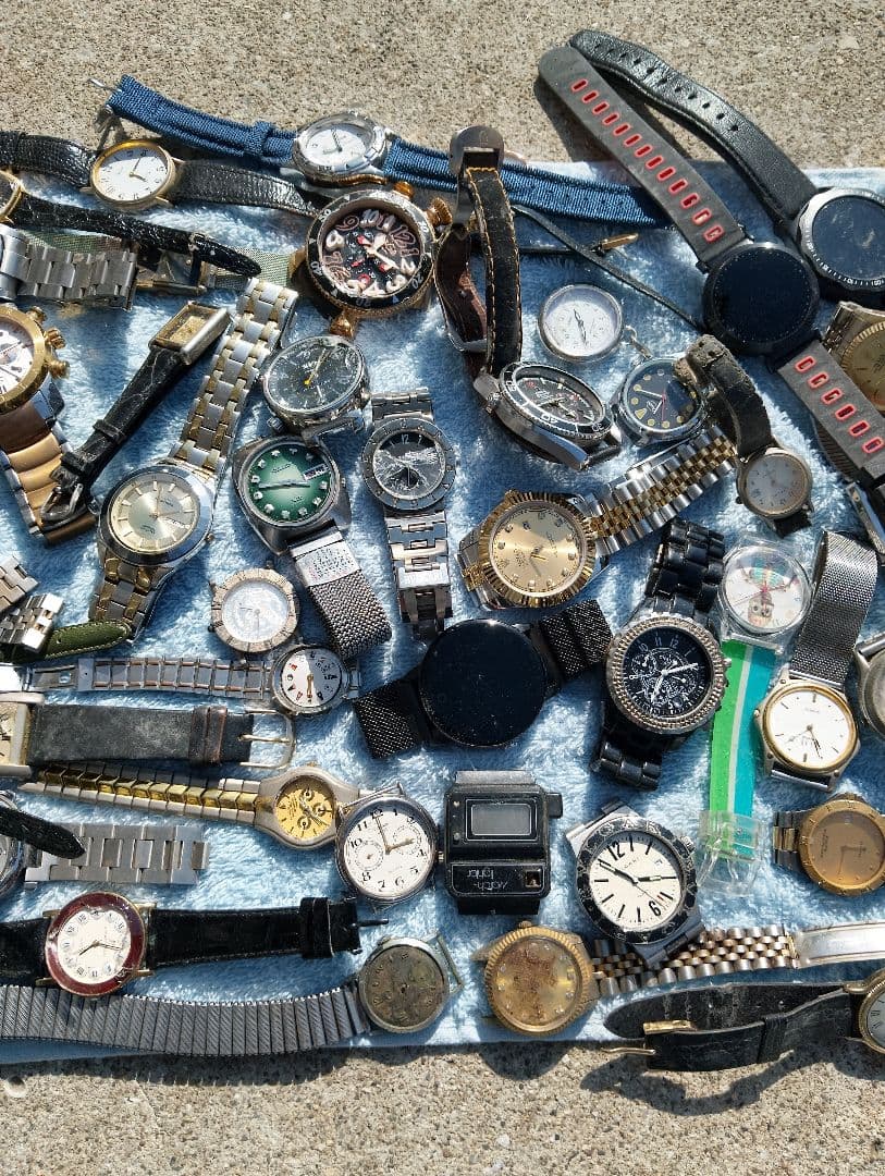 T*1様 腕時計 部品取り等 ガラスなし 裏蓋なし キズ 中古 約75個超