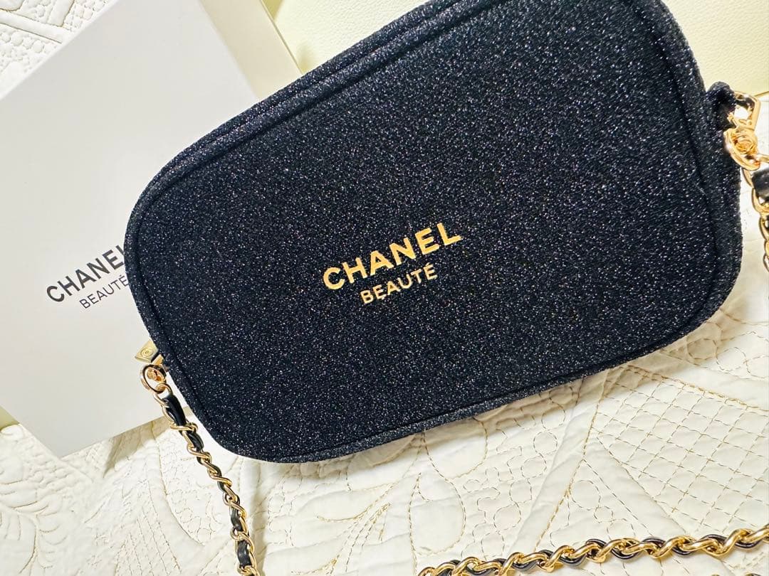 新品CHANEL 黒ノベルティコフレポーチ☆ラメ入りショルダーストラップ