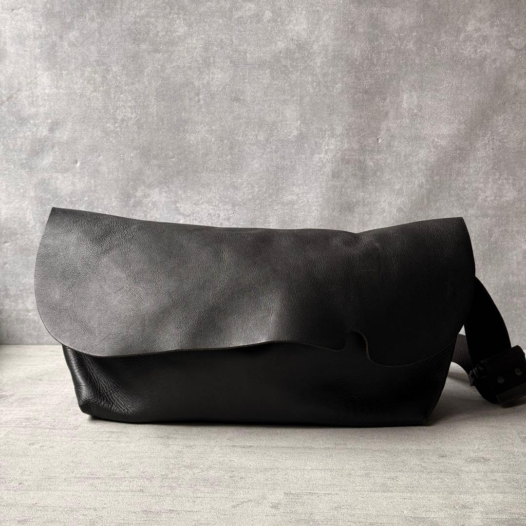 最終値下げ】Uni&co. メッセンジャーバッグ Mサイズ ネイビー - メルカリ