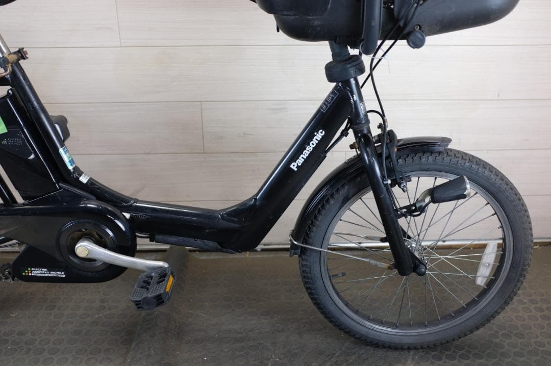 ほ*り様 良品パナソニック ギュット　　20インチ　3段　8.9Ah（5点灯）充