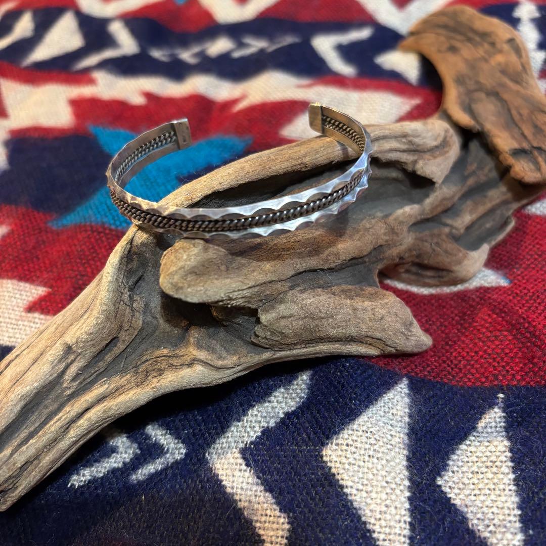 ビンテージ ナバホ族ハンドメイド ツイスト ネイティブ シルバー