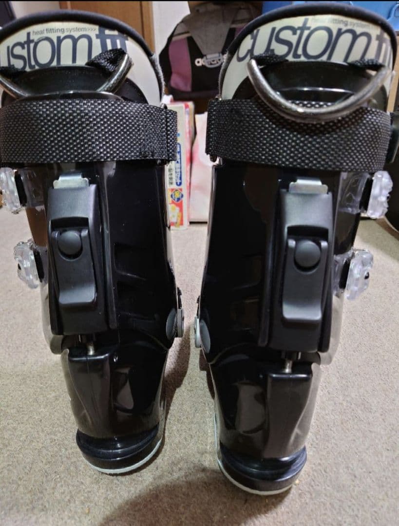 売れないので期限付新品同様品2017年購入オガサカアーマーTYPE-Sブーツ