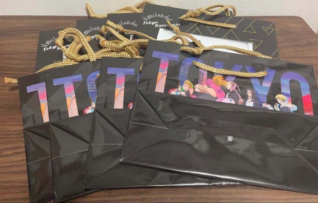 東京リベンジャーズ　ナムコ限定　セット　レア　非売品　缶バッチ　ぬいぐるみ