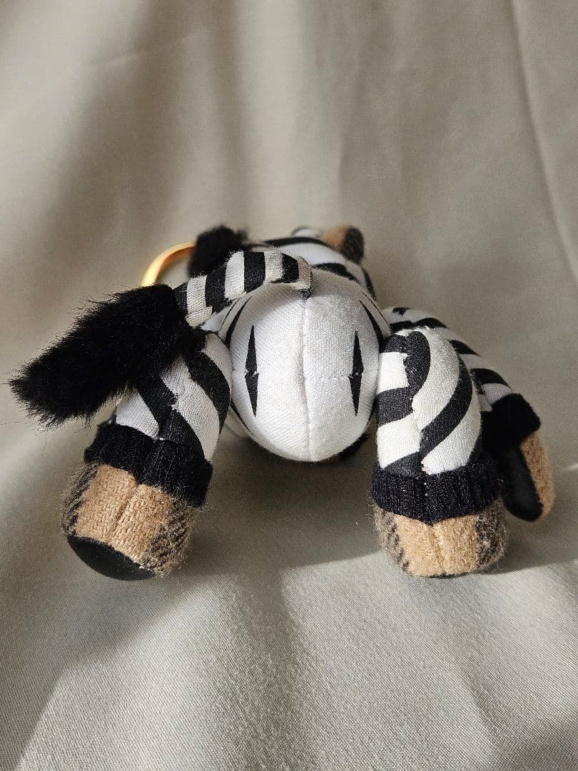 BURBERRY バーバリー ゼブラコスチューム トーマスベア チャーム