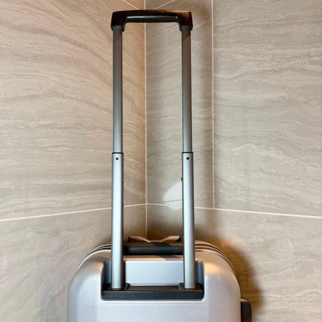 プロテカ エキノックスライトU キャリーケース シルバー 34L - メルカリ