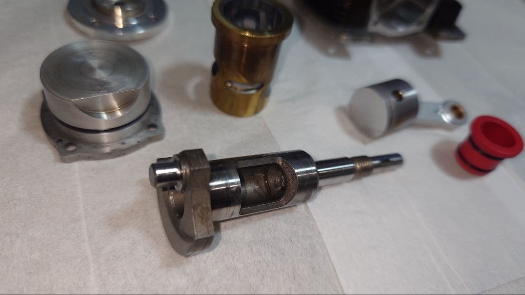 O.S. MAX 21XR-B Ver.2 エンジン