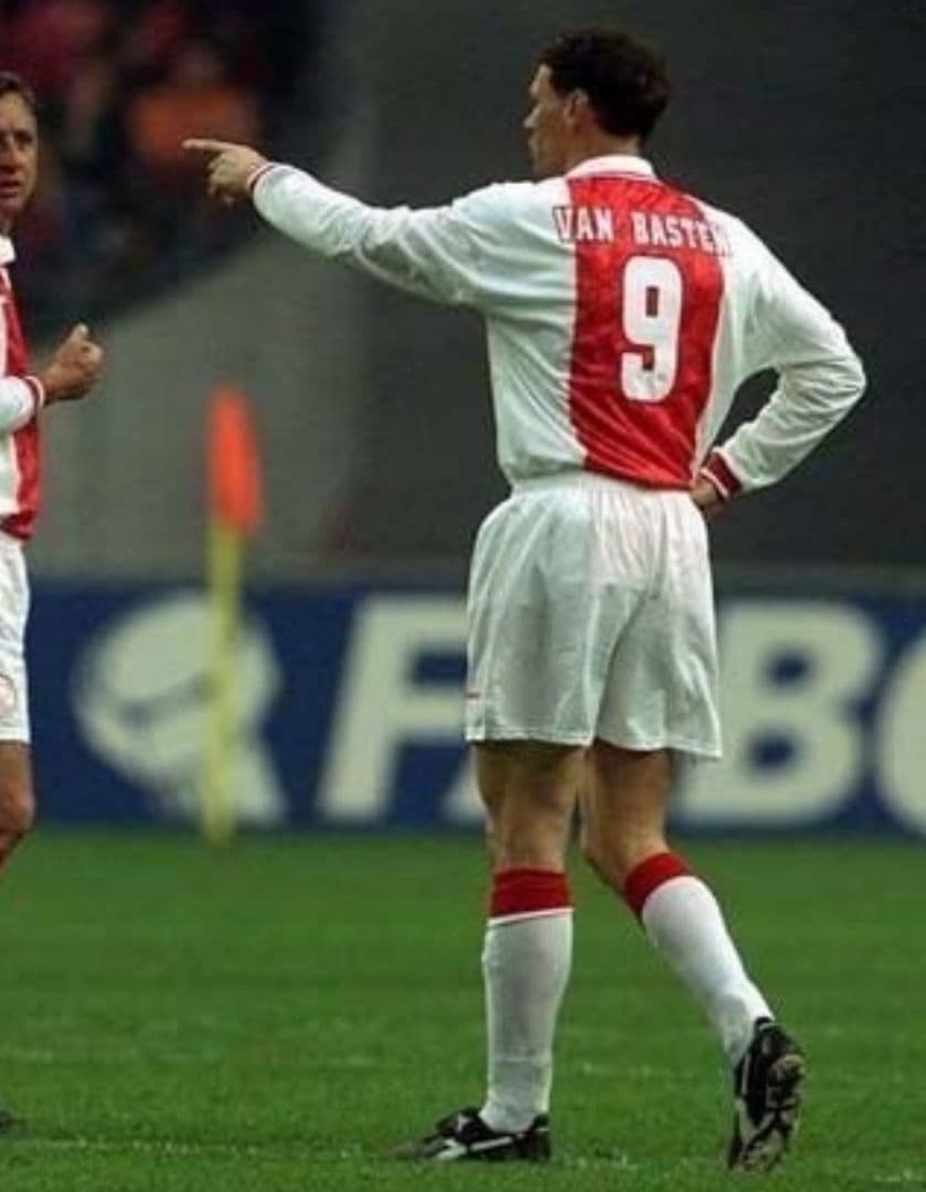 新品タグ付】アヤックス！ベルカンプ！ファンバステンユニホーム