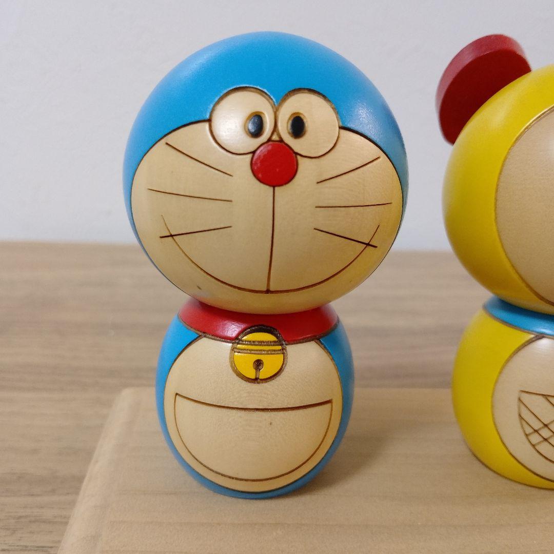 ドラえもん　ドラミちゃん　卯三郎こけし　2点台座セット 　藤子・F・不二雄