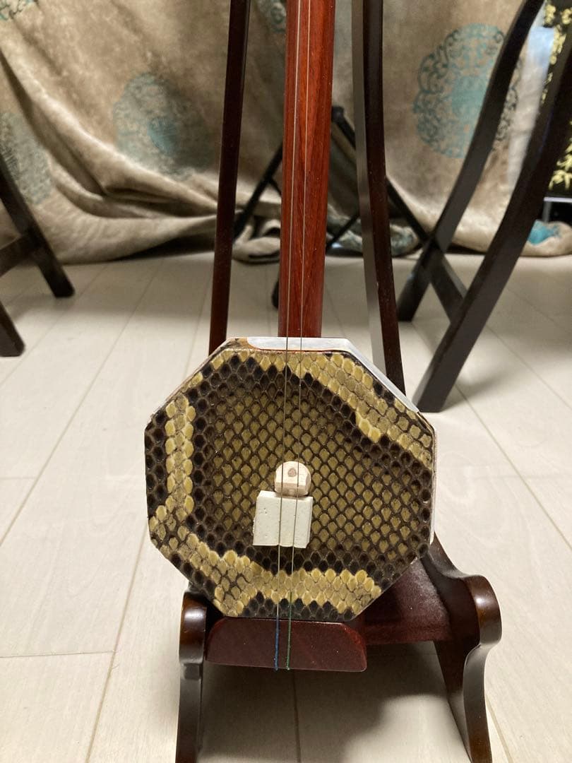 新品未使用 中胡/中国輸入品 低音二胡 上級紅木 - メルカリ