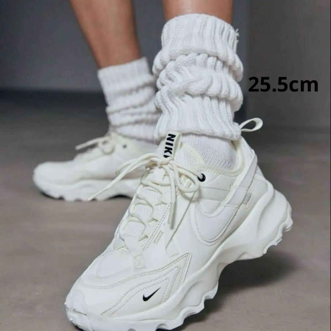 NIKE TC7900 ホワイト 25.5cm ナイキ - メルカリ