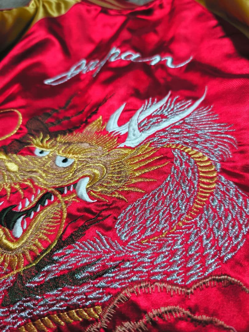 VORABLE 日本 限定 スカジャン 赤金 龍刺繍 unisex サテン - メルカリ
