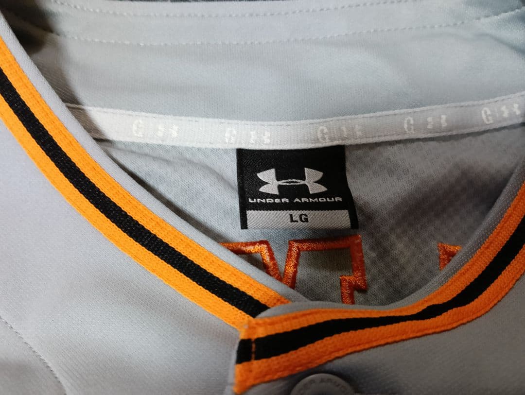 読売ジャイアンツ 巨人 岡本和真 選手サイン寄せ書き入りユニフォーム