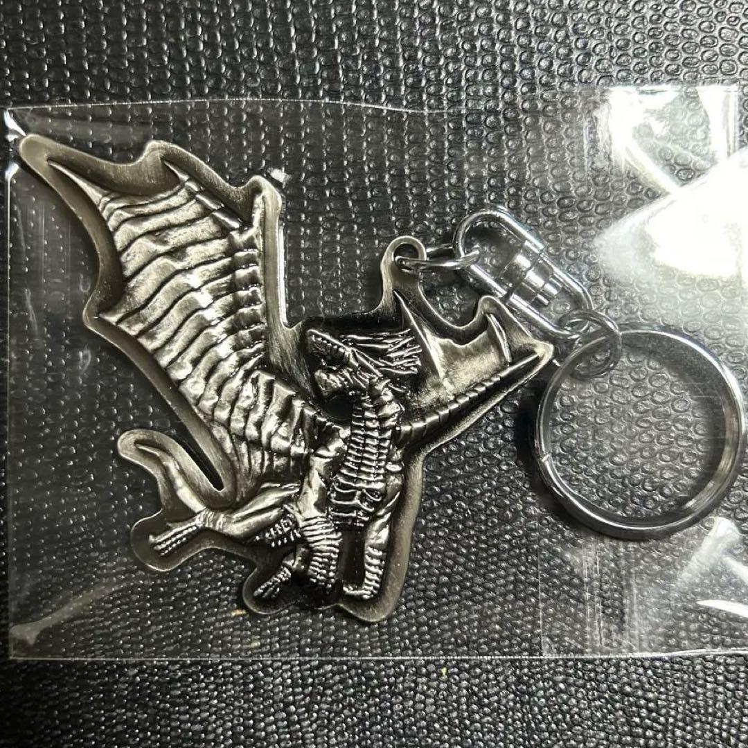激レア 非売品 クシャルダオラ メタルキーホルダー モンハン - メルカリ