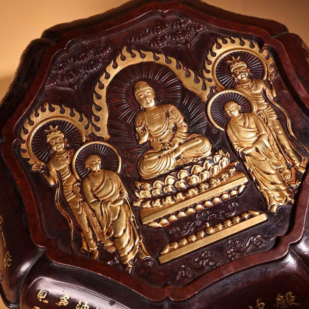 中国古美術・純銅製の高浮彫鎏金錾彫刻花仏教彫刻経文・装飾箱・果物箱