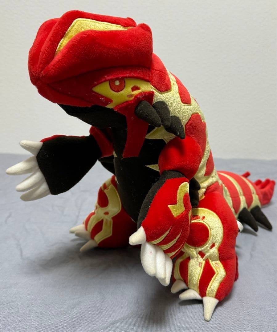 ゲンシグラードン ぬいぐるみ （ポケモンセンター） - メルカリ