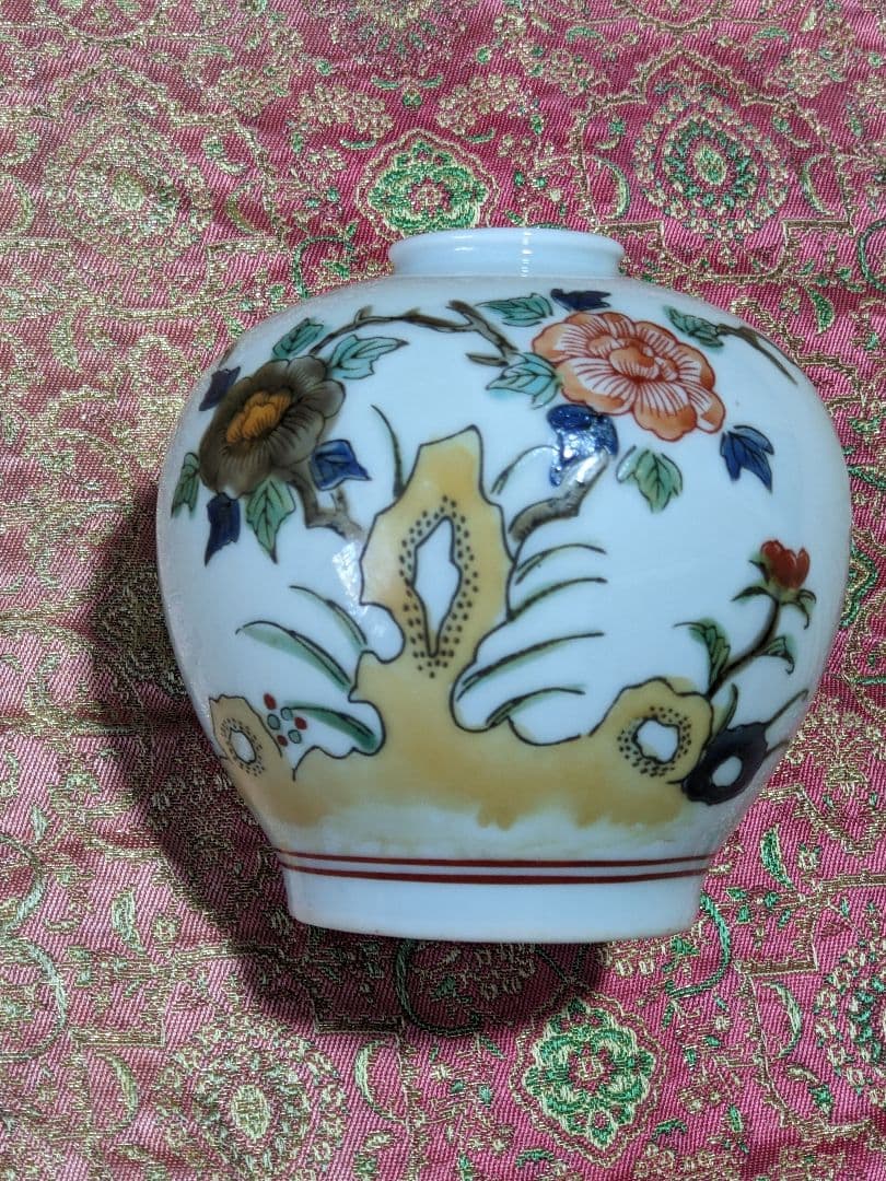 ♢11代酒井田柿右衛門 岩牡丹文様壺小壺 明治時代