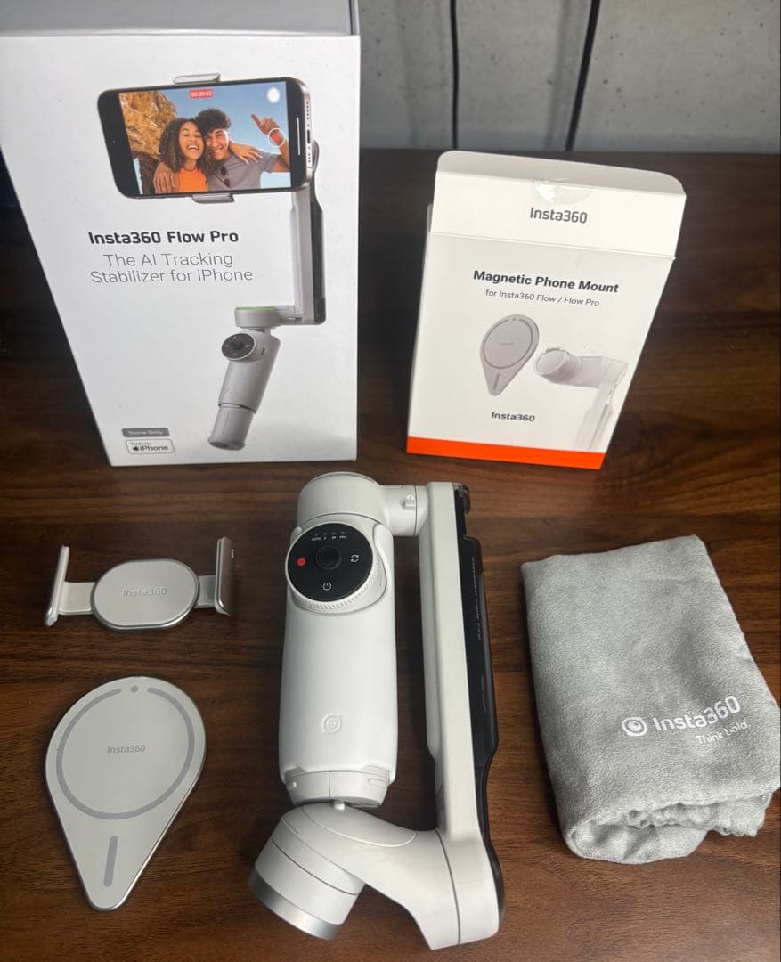 【美品】Insta360 Flow Pro ジンバル フルセット Insta360 Flow Proを購入 - AI追跡ジンバル - Insta360公式ストア