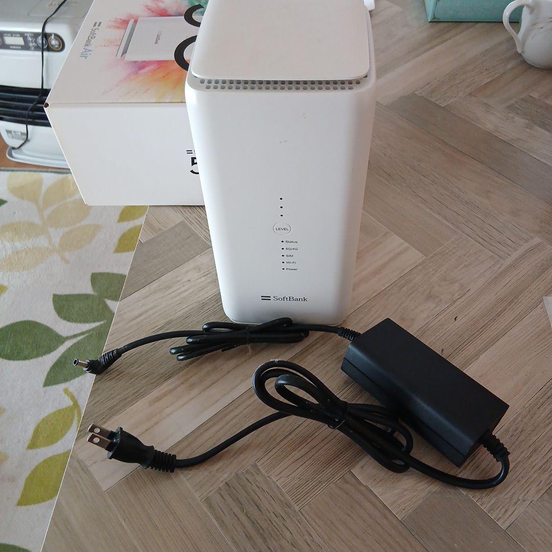 Airターミナル5です 本体と電源アダプターのセットです Softbank - SoftBank Air Airターミナル5 電源アダプター ACアダプタの