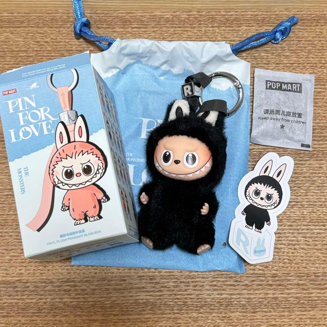 POPMART THE MONSTERS ラブブ イニシャル R 黒 - メルカリ