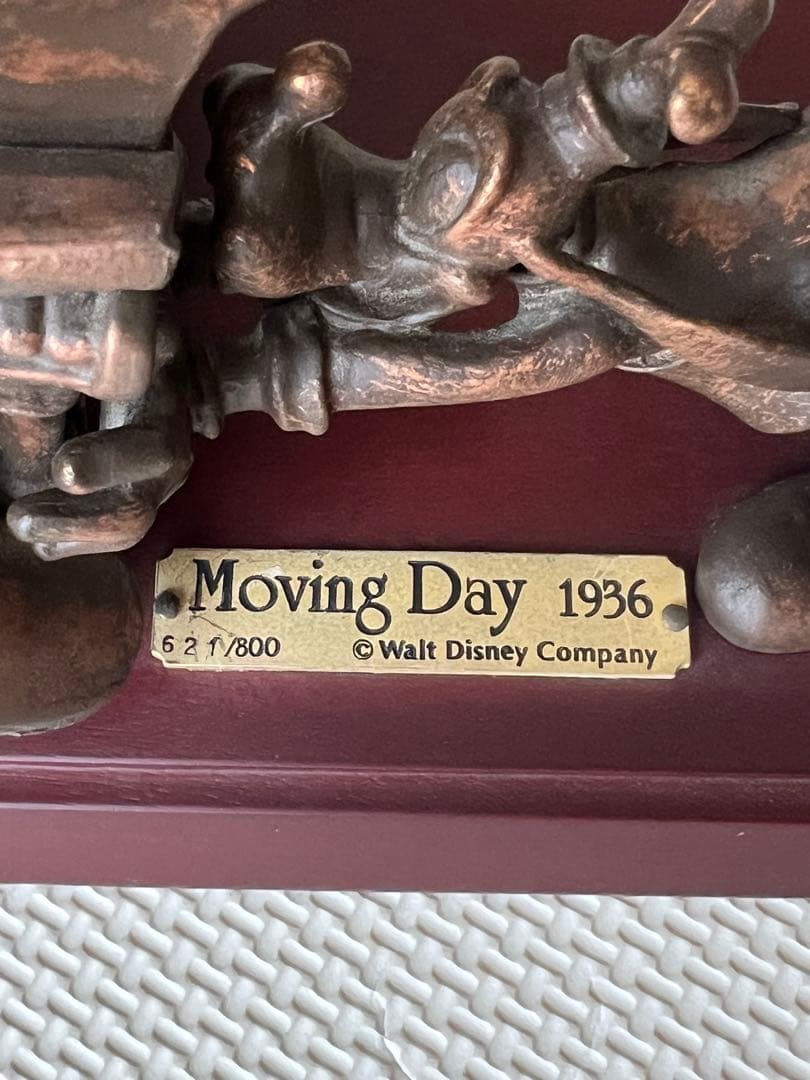 ディズニー ブロンズ風 ブックスタンドMoving Day 1936 限定品