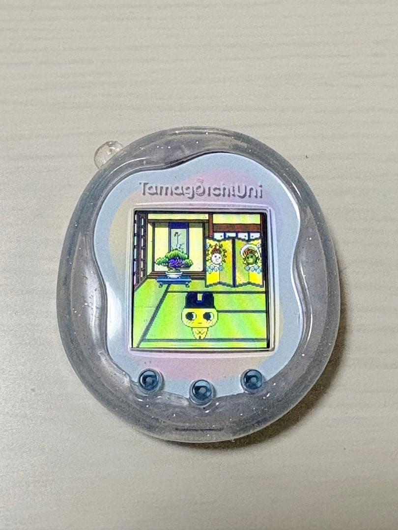 BANDAI Tamagotchi Uni たまごっち ユニ プリズムホワイト