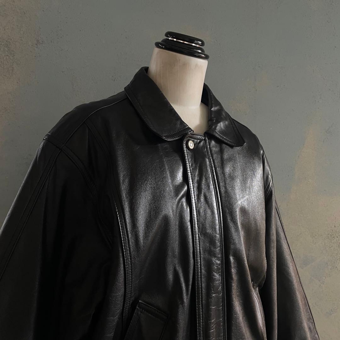 type A-2“volunt“牛革“黒“短丈“bomber jacket