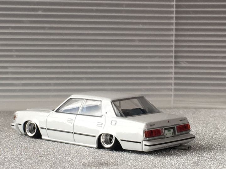 ミニカー　1/64 トミカ リミテッド　クラウン　改造