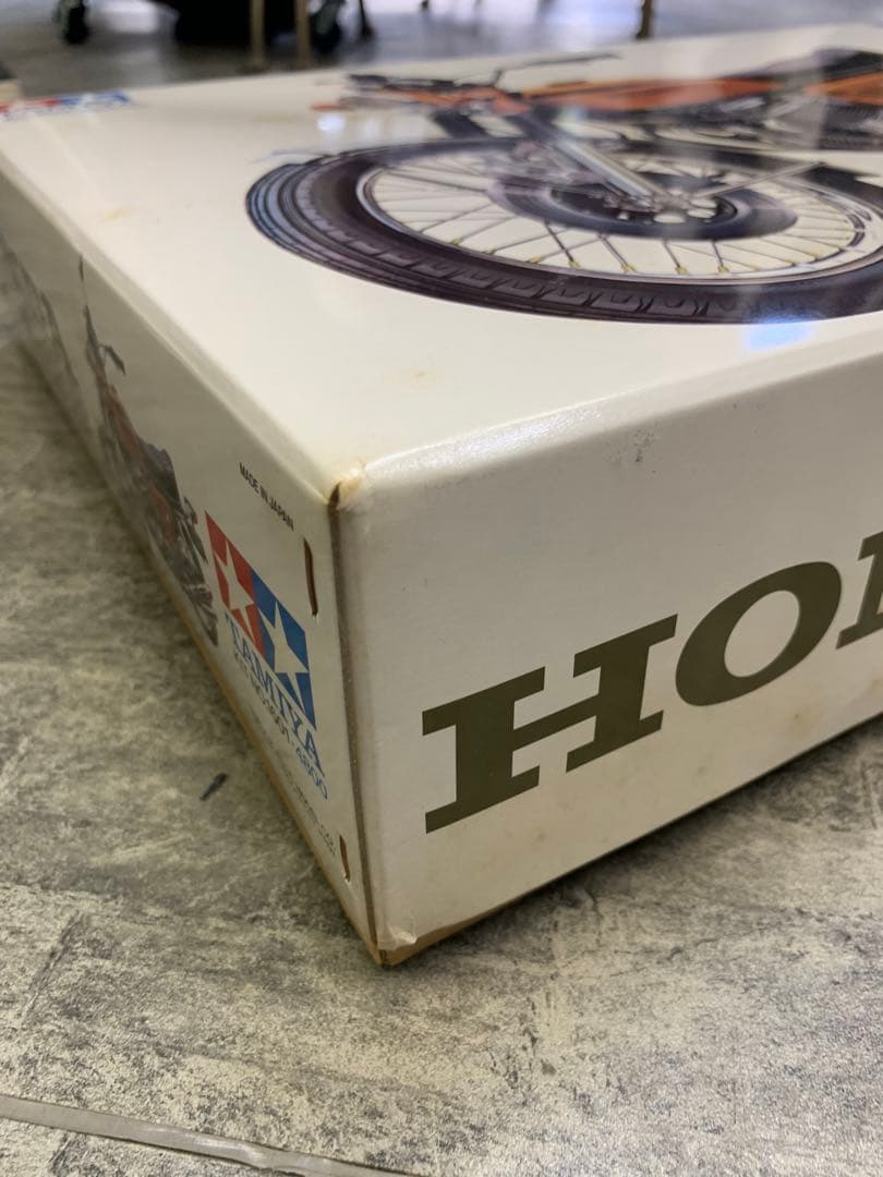 タミヤ　1/6ホンダ　ドリーム　CB750 FOUR 未組立