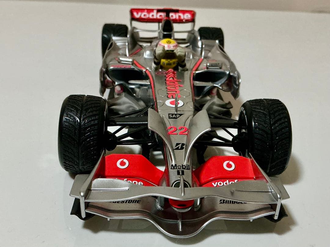 ミニチャンプス 1/18 McLaren MP4-23 ルイス ハミルトン - メルカリ