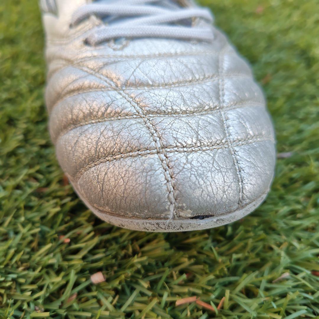 日本未発売 モレリアネオ4 エリート P1GA253204　25.5cm