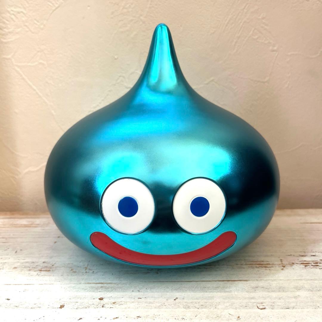 ドラゴンクエスト】 スライム型貯金箱 蒼き瞳のスライムバンク - メルカリ