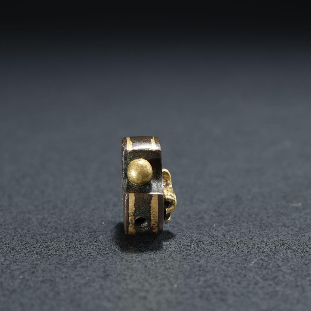 緒締玉 分銅形 象嵌 金工 骨董 印籠 R1434