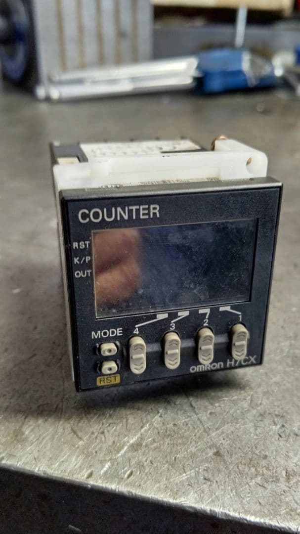 OMRON 電子カウンター H7CX
中古品の為多少の汚れ、キズ有り H7CX-A□-N 電子カウンタ/タコメータ/特長 | オムロン制御機器