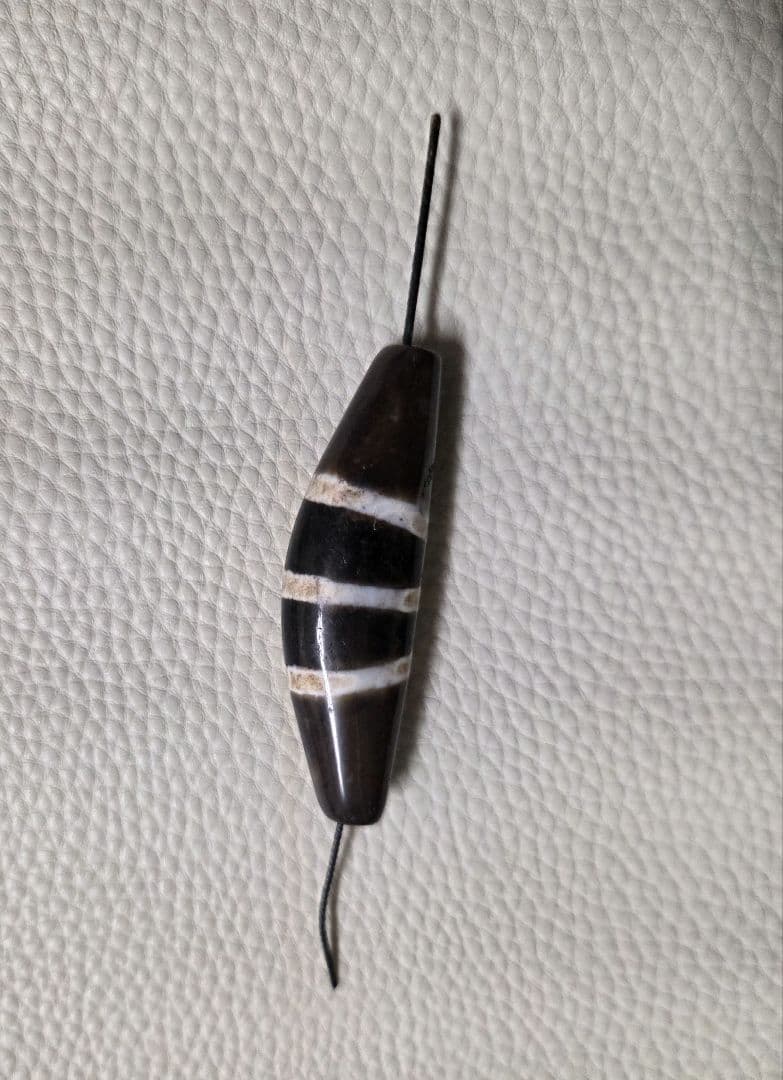 831　天珠　湾月　三線天珠　Chung　dzibeads！