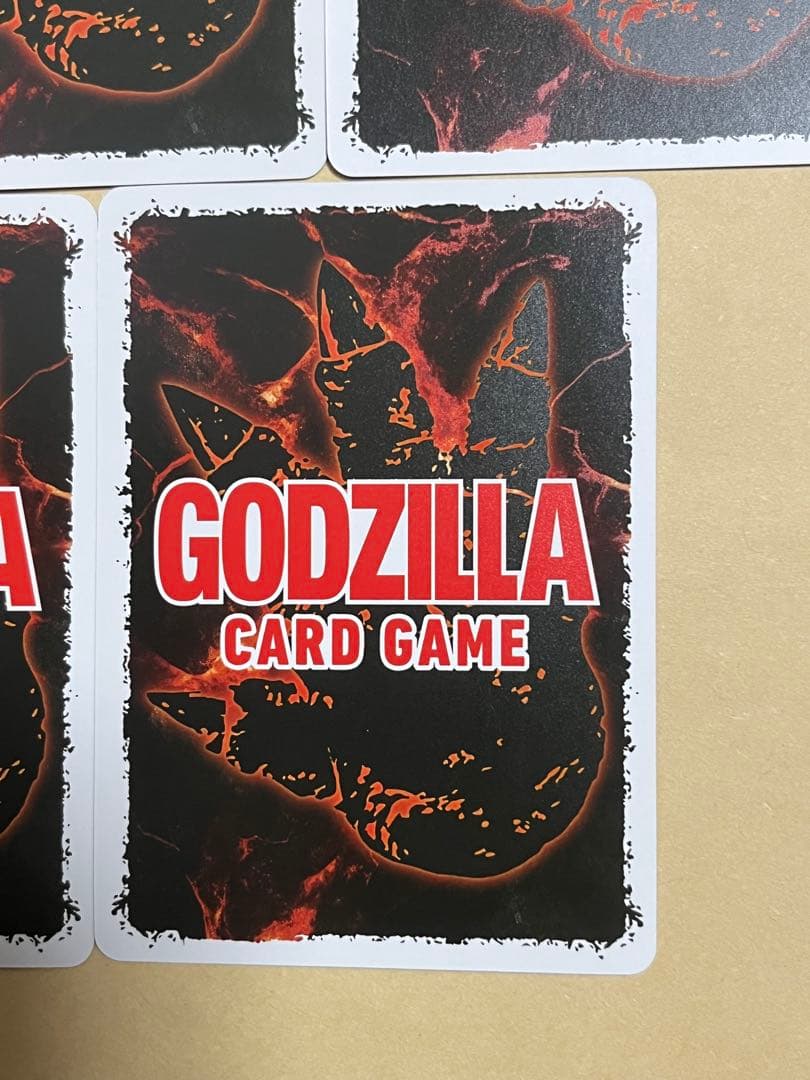 ゴジラカードゲーム 第一弾、第二弾 SSP全種 ローダー付き - メルカリ