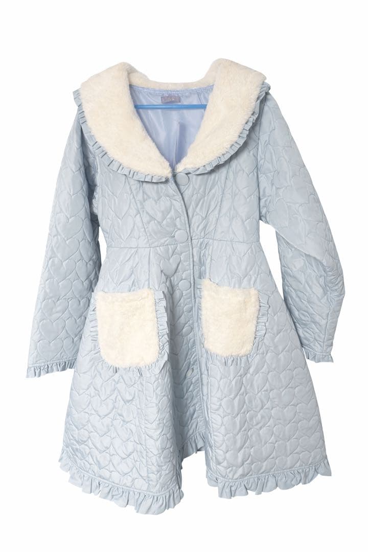 アクシーズファム kawaii サックス キルティングロングコート M 編集部調査】axes femme kawaiiから、可愛い要素をぎゅっと閉じ込めた