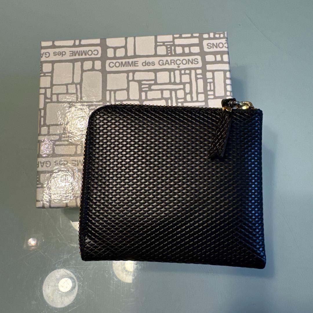 新品・未使用COMME des GARÇONS ブラックケース 新品未使用品】CDG ブラック カードケース - メルカリ