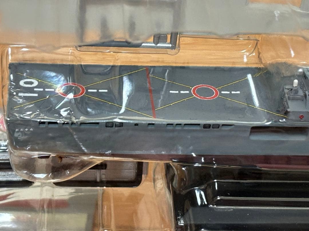 ピットロード 1/700 海上自衛隊 LST-4001 おおすみ 塗装済キット