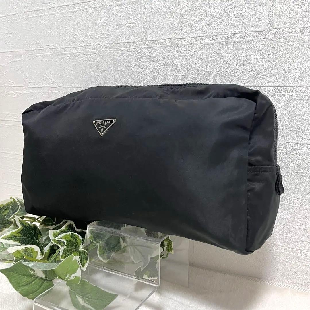 美品✨PRADA プラダ 三角ロゴ ナイロンビッグポーチ クラッチバッグ 黒