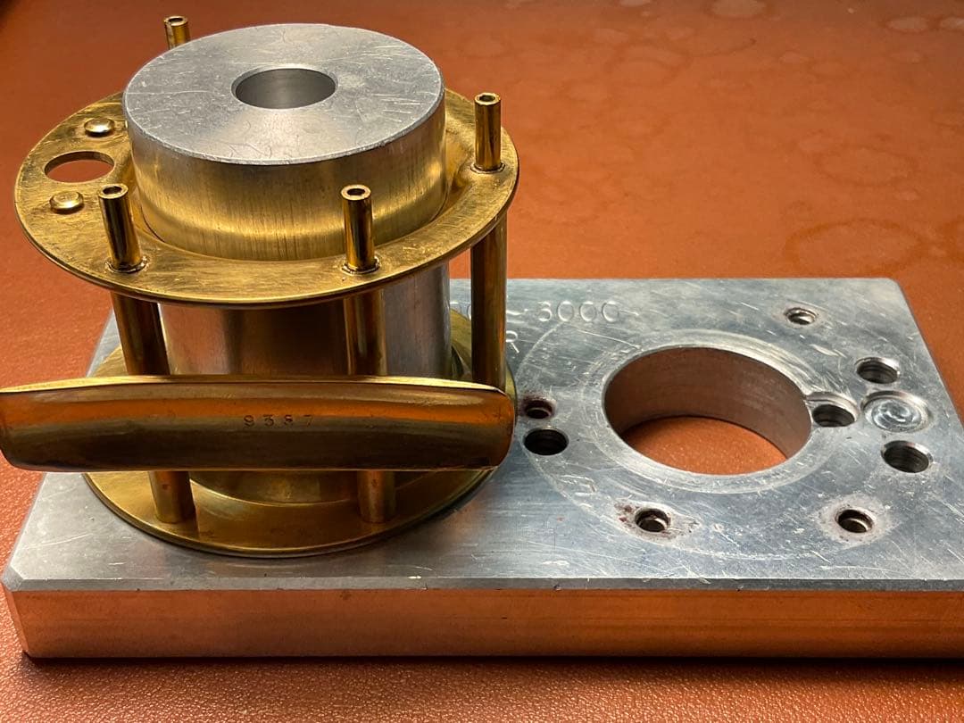 ABU アンバサダー 5000 デラックス メンテ済 フレーム修正済 - メルカリ