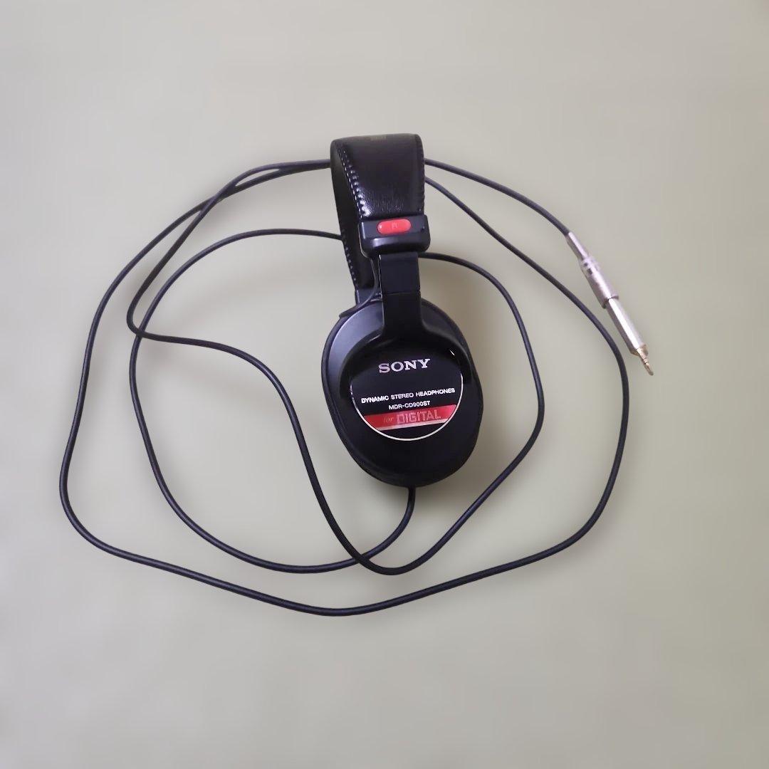 SONY MDR-CD900ST 有線ヘッドホン Amazon | SONY 有線 密閉型スタジオモニターヘッドホン 黒 MDR-CD900ST