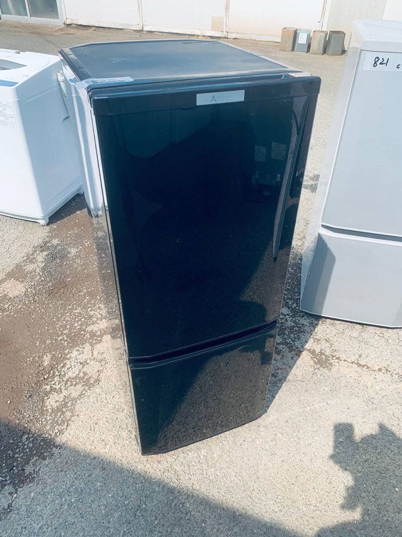 ✅三菱ノンフロン冷凍冷蔵庫✅ ✅MR-P15D-B✅送料設置無料 MR-P15D-B 冷蔵庫 Pシリーズ サファイアブラック [146L /2ドア /右開き