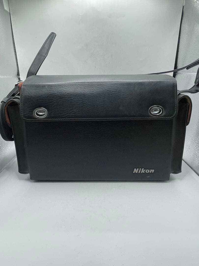 B Nikon R10 Super ビデオカメラ本体 ケースとフィルム付 - メルカリ