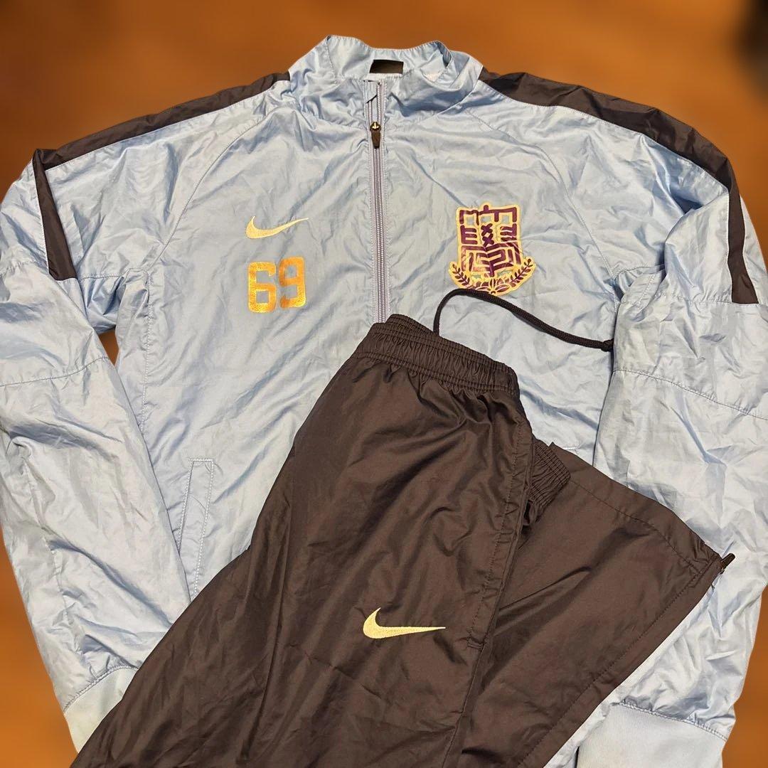 Nike 札幌大学サッカー部 ウインドブレーカー