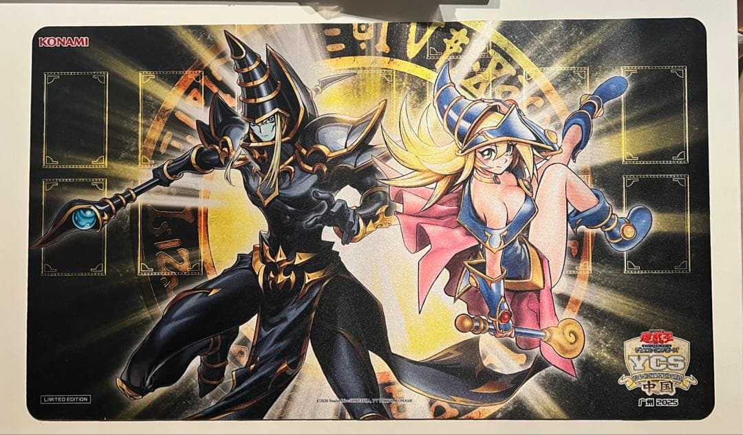 海外会場限定】 魔術師の弟子ブラック・マジシャン・ガール デュエル